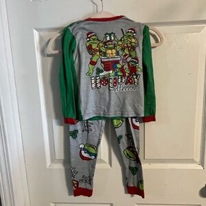 Nickelodeon Ninja Turtles Holiday Heroes Pajama Set - Red, Green, and Gray